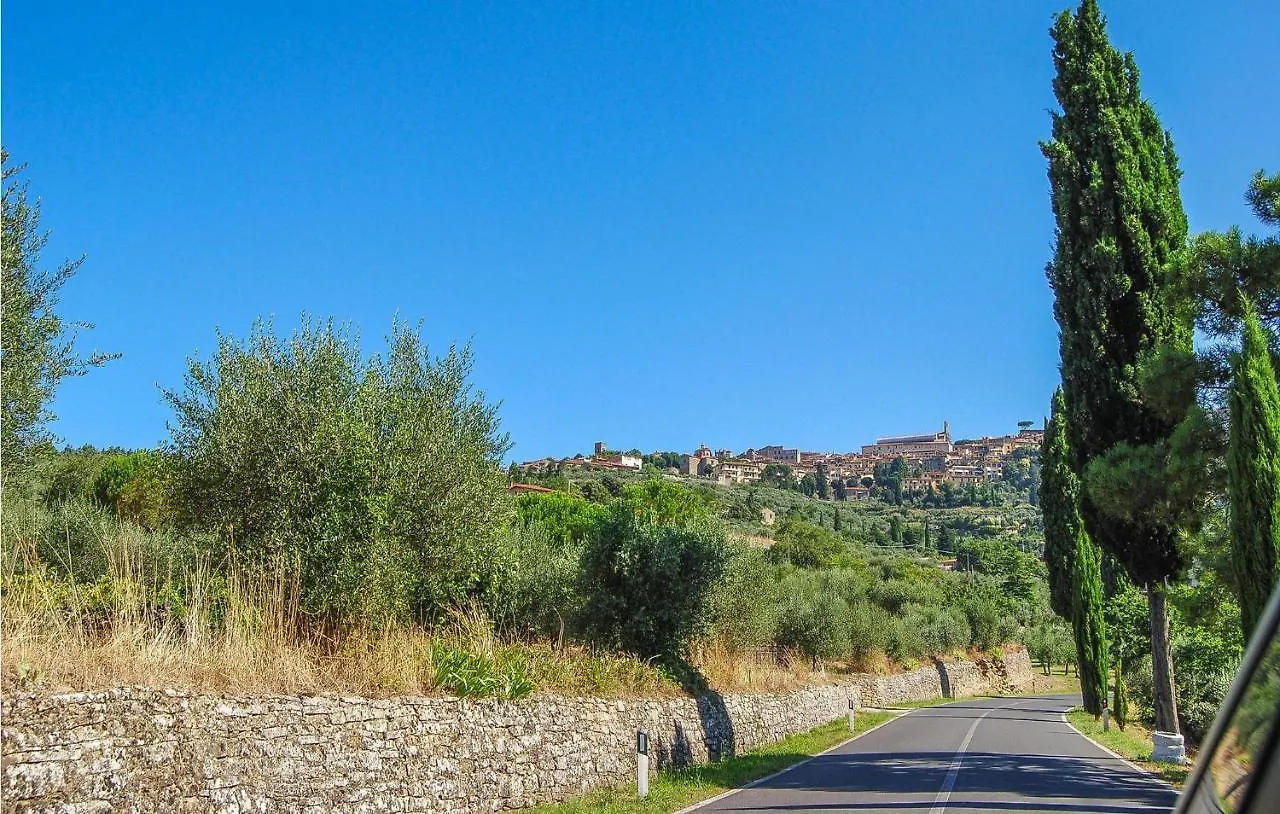 Cozy Home In Cortona With Kitchen